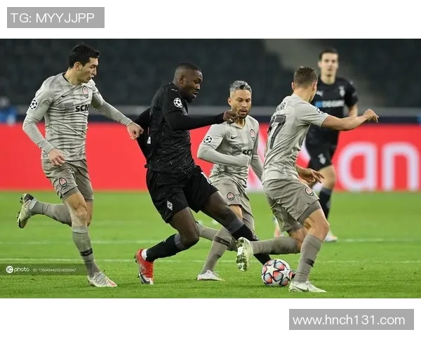 欧冠小组赛精彩对决矿工队迎战门兴球队全力争胜