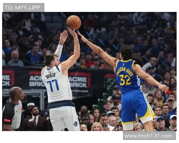 独行侠与勇士激战正酣谁能在这场直播中笑到最后