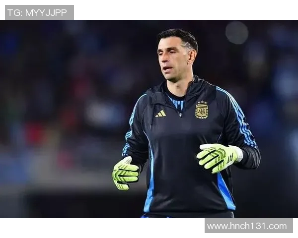 马丁内斯的传奇旅程与足球生涯的辉煌成就分析 马丁内斯的传奇旅程与足球生涯的辉煌成就分析