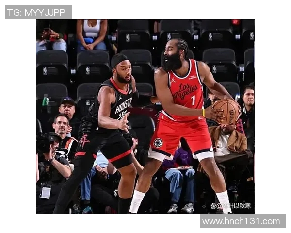 莱昂纳德领衔对决火箭队展现超强实力与战术博弈的精彩较量