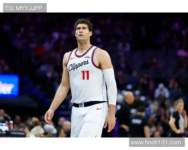 布鲁克洛佩斯：从NBA巨星到篮球战术的创新者与领袖之路