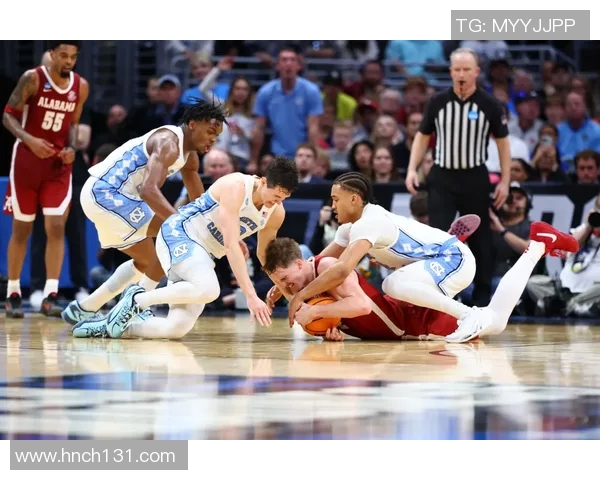 森林狼与快船激战正酣谁能在这场对决中笑到最后